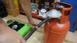 газовая  плита и  балоны...