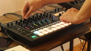 Roland MC-707 Industrial/EBM/Darkwave