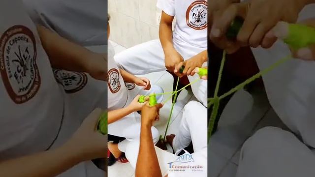 Fazendo Cordel Infantil da Capoeira com as Crianças