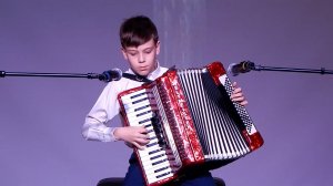 Русская народная песня «Тонкая рябина» (обработка В. Мотова). Исполняет Тихонов Андрей