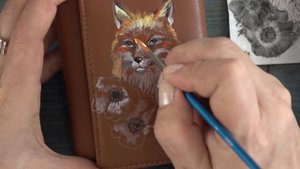 Роспись кошелька, секреты стойкого рисунка. Чем рисовать на коже? Мастер-класс Натальи Удовиной.