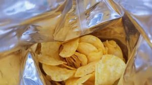 САМЫЙ ЧЕСТНЫЙ И НЕПОДКУПНЫЙ ОБЗОР НА ЧИПСЫ Lay's С ЗЕЛЁНЫМ ЛУКОМ