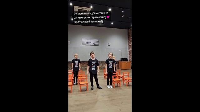 «Моя маленькая актриса»: Павел Прилучный показал выступление дочери на сцене
