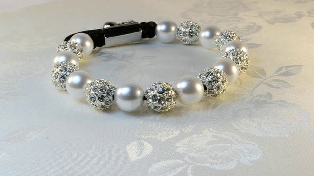 Браслет шамбала белый смотреть онлайн