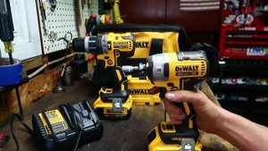 DEWALT 20V MAX XR Cordless Impact Wrench | Top Power Tools