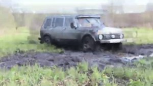 NORTEC AT-560 (215/75/15) на ниве, по раскисшему полю