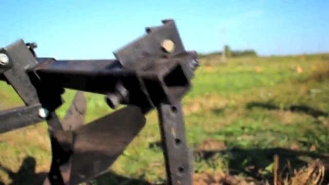 Работа с тяжелым дизельным мотоблоком
