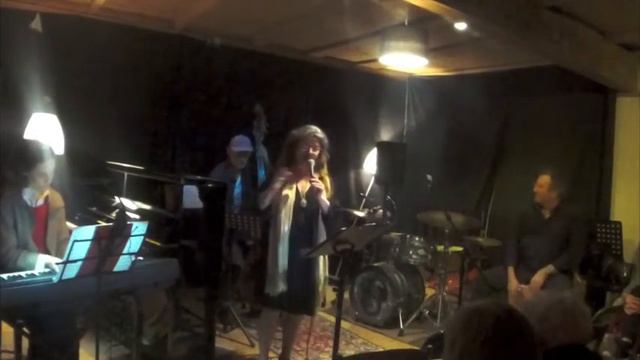 A Claudine - Emma Clouzot смотреть онлайн