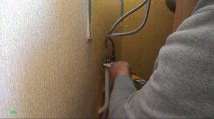 ДЕМОНТАЖ  СМЕСИТЕЛЯ   /  КАК  СНЯТЬ СМЕСИТЕЛЬ  /  How to remove an old kitchen faucet