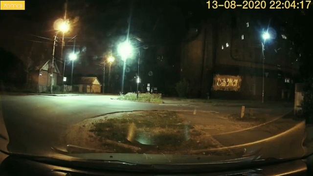 Кража телефона с машины попала на видеорегистратор, забыл украсть регистратор и барсетку ? смотреть онлайн