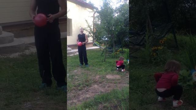 Таисия на даче. 2 года и 3 месяца смотреть онлайн