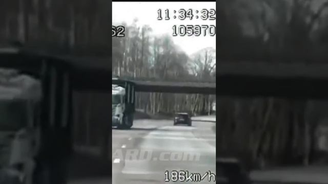 Brutal Audi RS6 takedown of Swedish unmarked police in extreme police pursuit