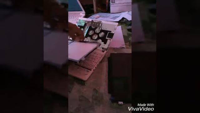 CARA MEMBUKA LCD ASPIRE ONE HAPPY2 смотреть онлайн