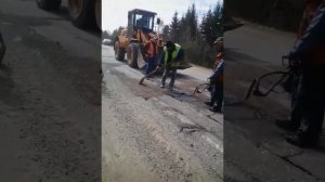 Как ремонтируют дороги в Тверской области от Твери до Максатиха