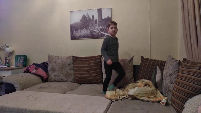 Как делают сальто назад