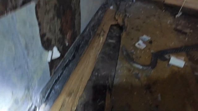 Заброшки в центре города . Хабар и поиск монет перед сносом.