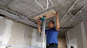 Гипсокартон на пену??? А не отвалится?