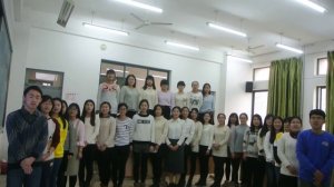 китайские студенты поют русскую песню