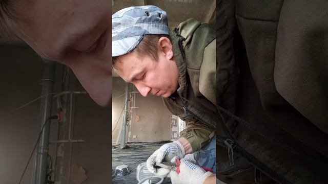 Монтаж электропроводки в черновой квартире.