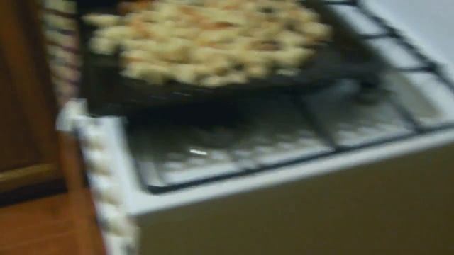 Cухари из белого хлеба. Маленький поваренок смотреть онлайн