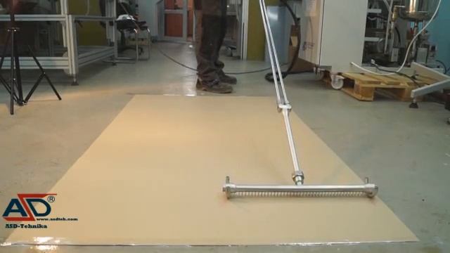 Заливка сэндвич панелей, нанесение клея смотреть онлайн