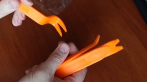 Приспособления для снятия обшивки и панелей в автомобиле.