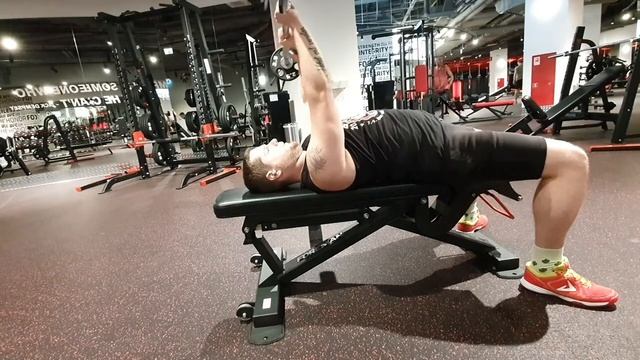 Французский жим лежа на горизонтали_Д3_15.09.21 смотреть онлайн