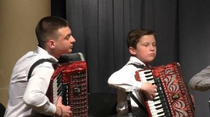Г.Шахов .Хоровод . В.Темнов . Сельские узоры .