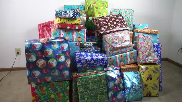 NEW NEW NEW!! A LOT OF CANDY AND A LOT OF PRESENTS! смотреть онлайн