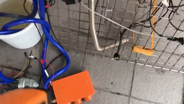 Работа китайского подогревателя двигателя Geely geely YJH 5 смотреть онлайн