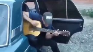 Зачем она берет ,муржские пис*ки в рот🤣