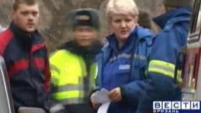 В центре Рязани столкнулись три автомобиля.asf смотреть онлайн