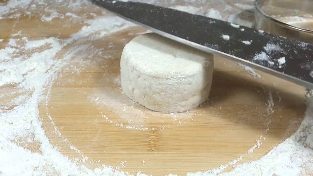 Как приготовить сырники из творога? Вот ПРОСТОЙ и Быстрый рецепт классических сырников с мукой