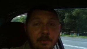 Взрослые тети и дяди играют в песочнице