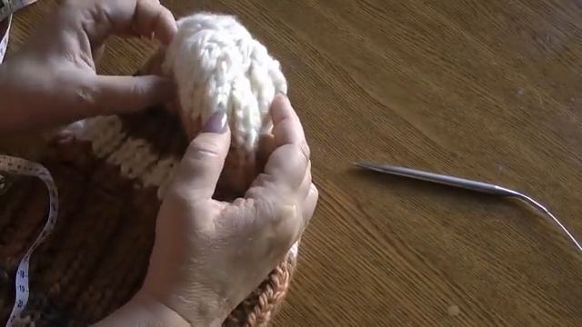 Шапочка шлем (балаклава) часть 2 Спицы смотреть онлайн