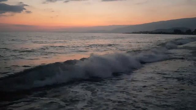 Абхазия. Сухум. Пляж Маяк. Закат. 13 июля 2021г. смотреть онлайн