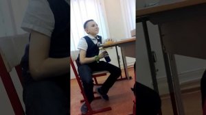 Школьник выпил чернила