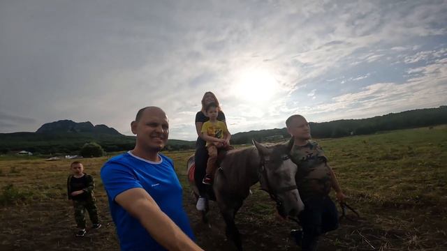 2022.06.25 Конная прогулка пос. Перевальный, гора Змейка.