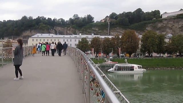 Река Зальцах, старый город Зальцбург, Австрия (Salzach river, Salzburg Austria)