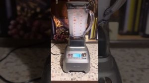 Блендер Bork B802