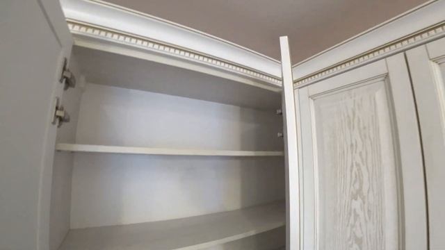 Кухня с фасадами из натурального шпона смотреть онлайн