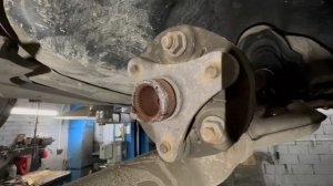 Если устали менять фланцы редуктора на BMW F01 - раз и навсегда решаем проблему с вибрацией