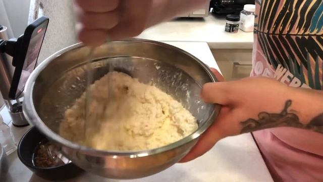 Класичні Українські налисники. З сиром і родзинками