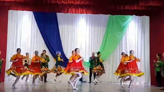 пляска Деревня