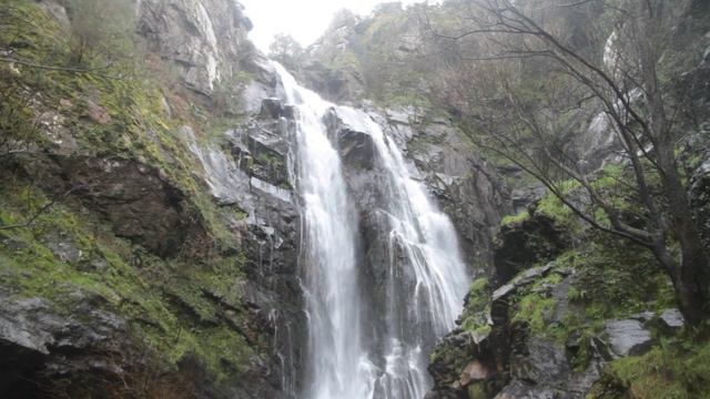водопад