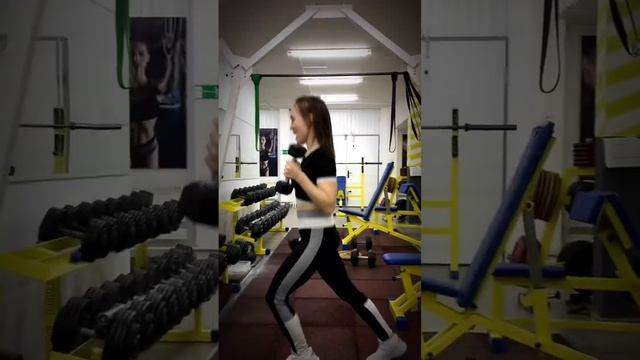 ДИЧЬ В ТРЕНАЖЁРНОМ ЗАЛЕ? [ФИТНЕС ЮМОР]