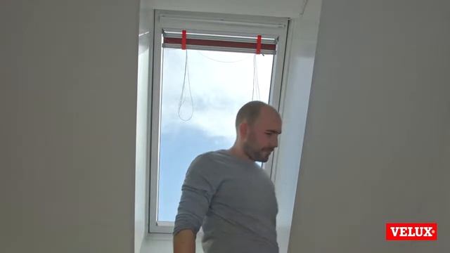Демонтаж старой и установка новой шторы ВЕЛЮКС