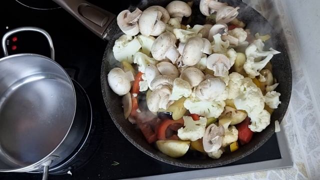 Простой рецепт овощное рагу на обед или ужин  Соте из овощей всегда вкусно и неожиданно