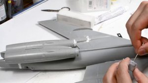 Изучаем шпатлевки и тестируем шлифовальные губки от Tamiya на "ModelSvit" Ту-22КДП