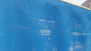Cleaning swimming pools wall (Удаление известкого налета со стенок бассейна)